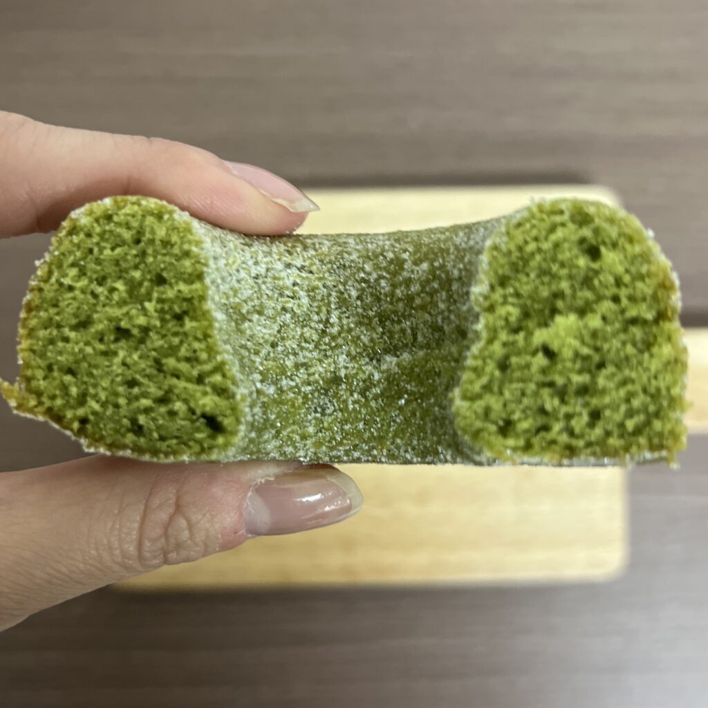 コート・ダジュールの菓子詰合せ ドゥーナツ(抹茶)断面
