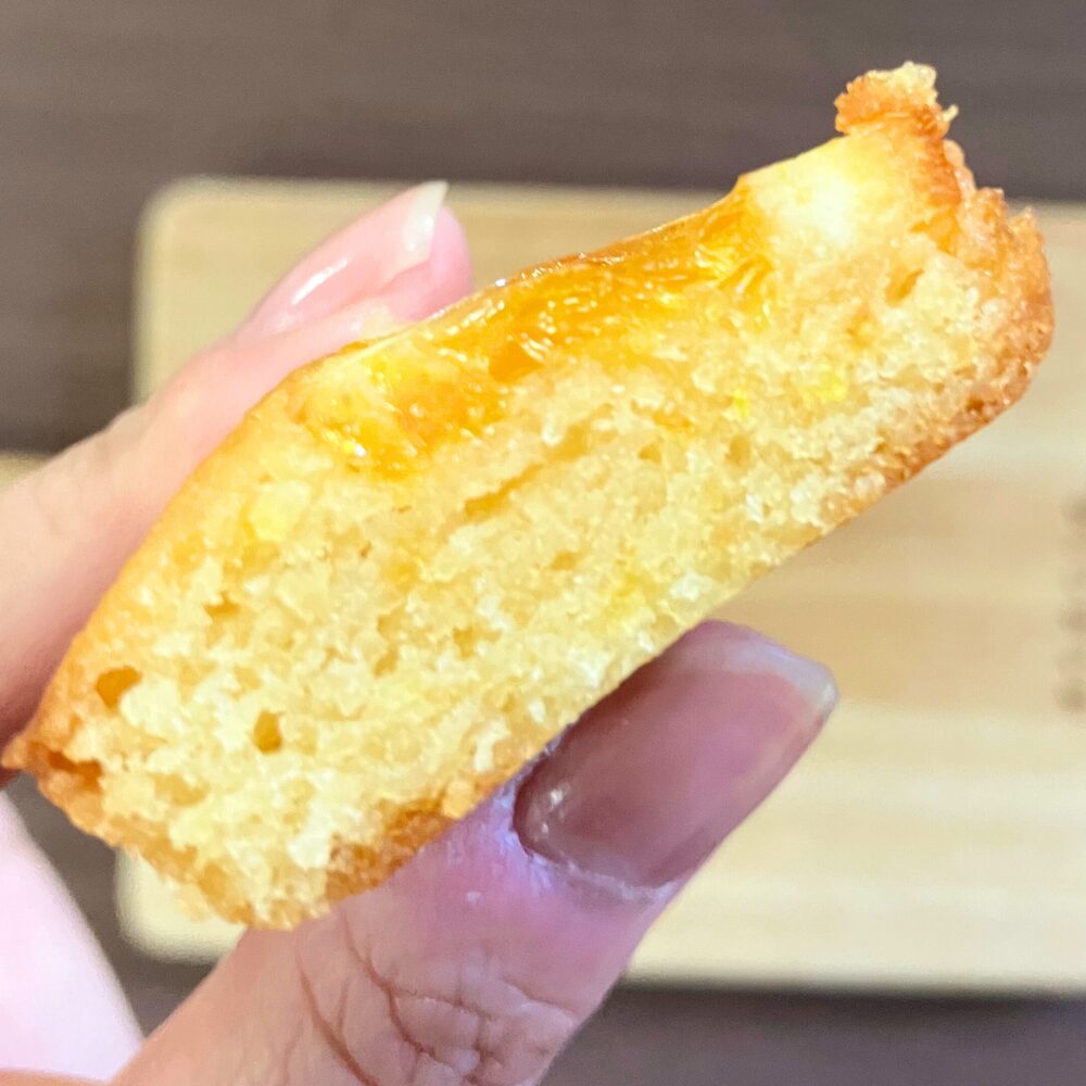 noix de beurre(ノワ・ドゥ・ブール)の焼きたてフィナンシェ オランジェ 断面図