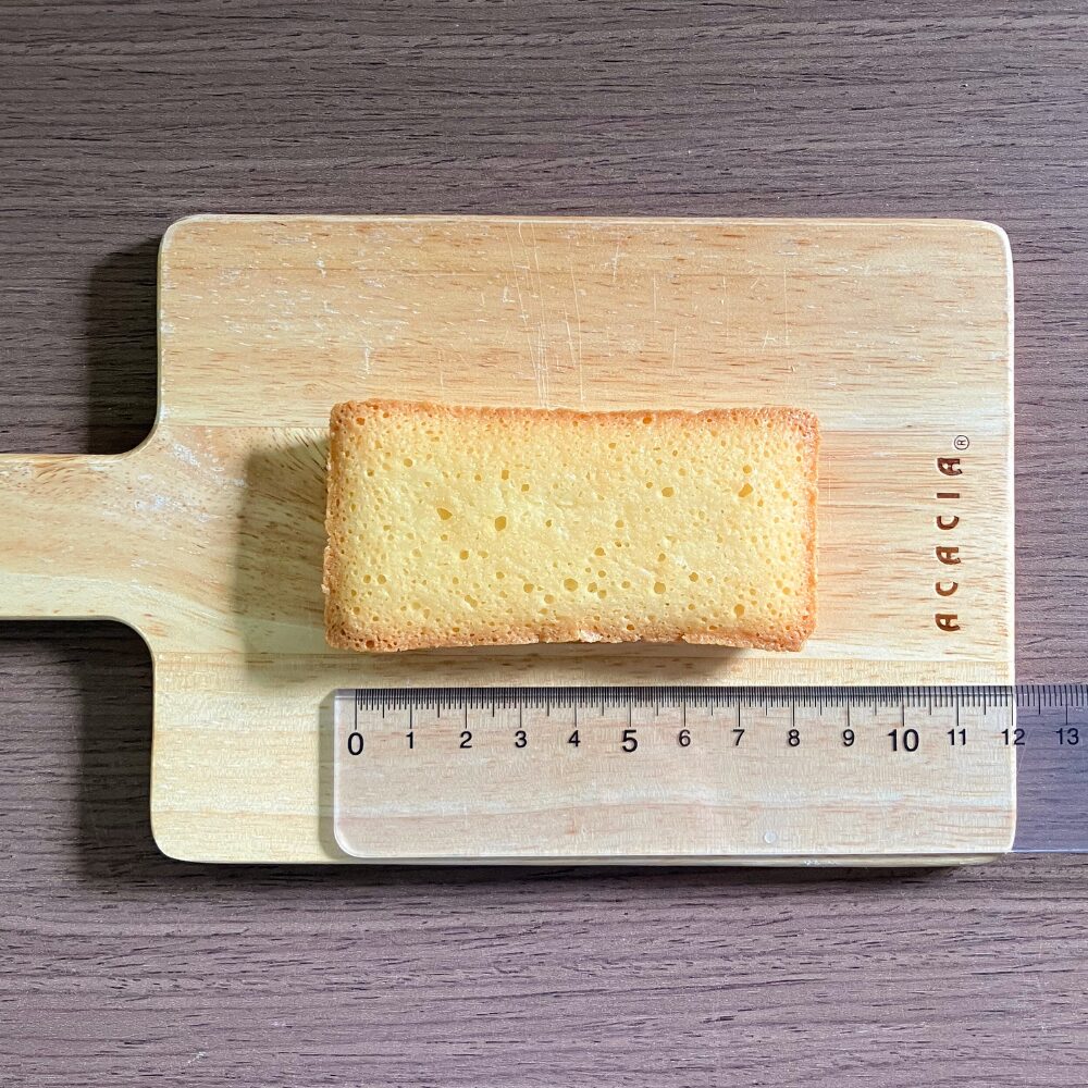 ニューデイズの発酵バターを使ったフィナンシェ大きさ02