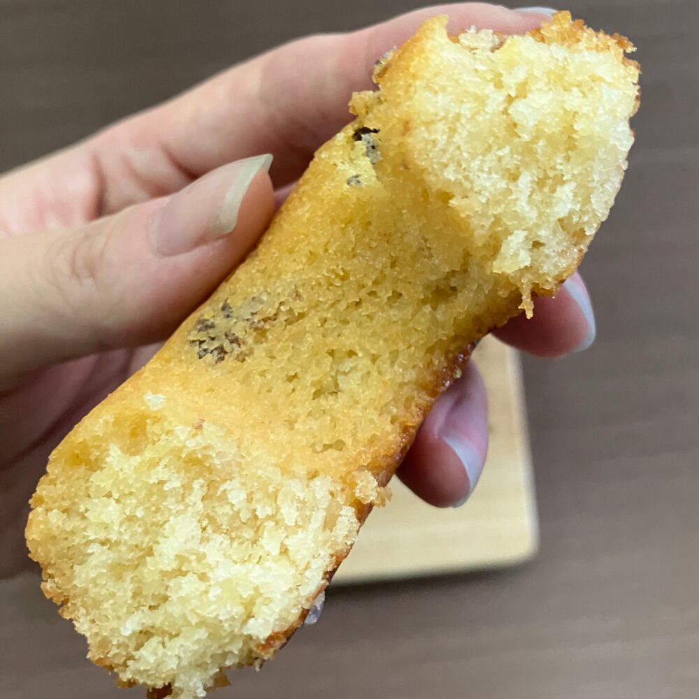 セシボン（C'estsibon）のクランツクーヘン ラムレーズン 断面図