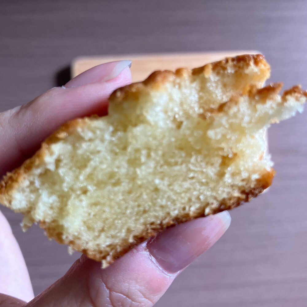 ローソンの焦がしバター香るフィナンシェ 断面_オーブンの場合