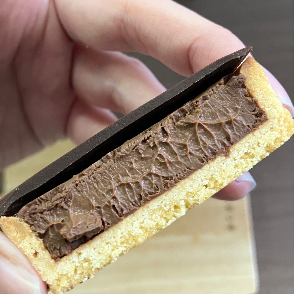 メゾンカカオ（Maison Cacao）のリッチ生チョコタルト 55% 断面