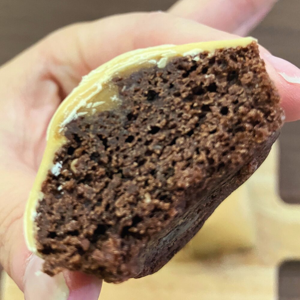 デリー(DEL'IMMO)のフィナンシェブロンドキャラメル 断面